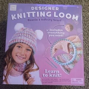 Knitting loop set